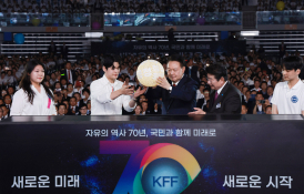 특집대통령실홍해인_90.JPG