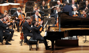 피쳐 문화예술 이솔(1).jpg