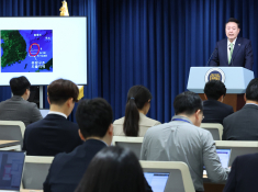특집대통령실송원영01.jpg