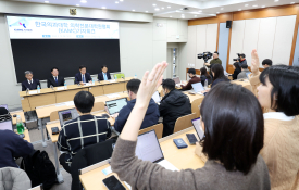 특집의정갈등홍효식01.jpg