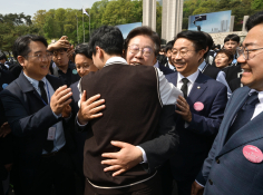 4월뉴스성형주 01.jpg