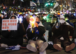 특집계엄령권우성37.jpg
