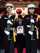 3월뉴스 배정한 01.jpg