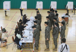 4월_조선영상비전_장련성 (7).jpg