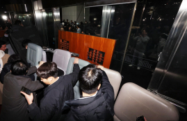 계엄령특집조성봉04.jpg