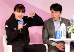 059A0361.00_01_44_09.스틸 002.jpg