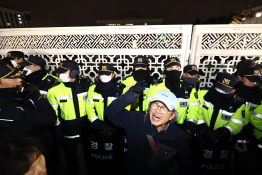 특집계엄령구윤성05.jpg