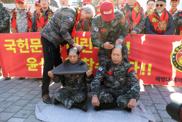 특집계엄령권우성07.jpg