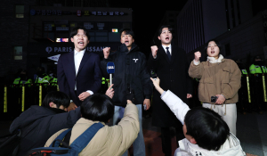 특집계엄령권우성22.jpg